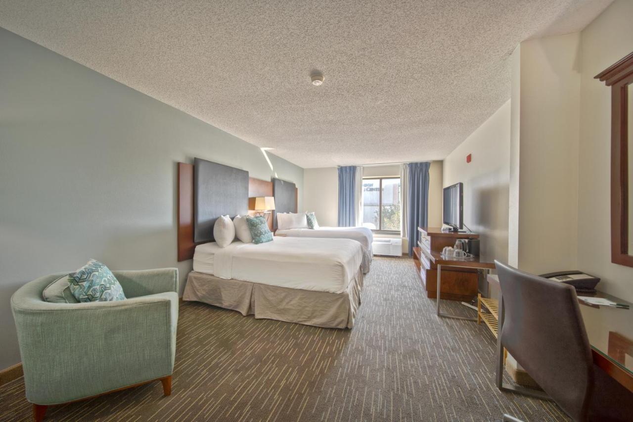 วินเกท บาย วินด์แฮม ราวด์ร็อก โฮเต็ล แอนด์ คอนเฟอเรนซ์ เซ็นเตอร์ Hotel ภายนอก รูปภาพ